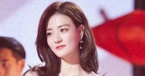 娱乐吃瓜经纪人小花,娱乐吃瓜经纪人小花的娱乐圈浮沉